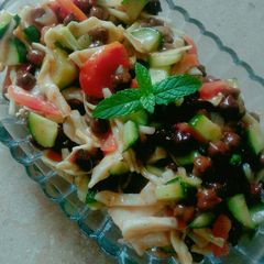 A picture of Black chickpeas salad😍.