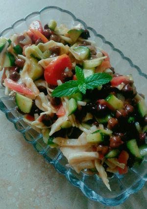 A picture of Black chickpeas salad😍.