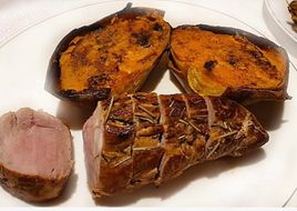 Mușchi de porc la cuptor cu cartofi dulci