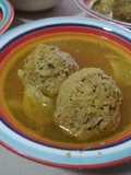 Caldo con pelotas