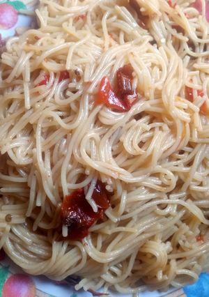 A picture of Jollop spaghetti.