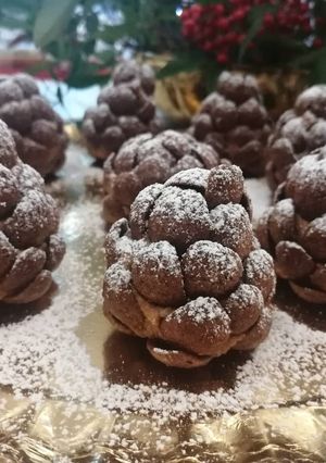Foto di Pigne dolci con pandoro