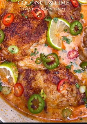 A picture of Thai coconut & lime chicken curry.