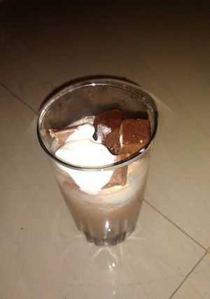 A picture of Choco milkshake sundae.