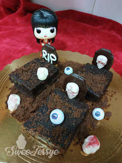 Una foto de Chococementerio de brownie