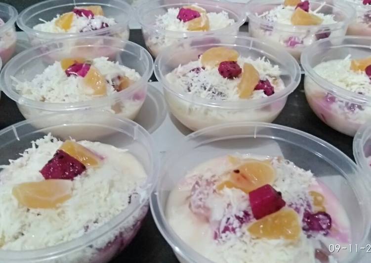Resep Salad buah yogurt segerr Lezat