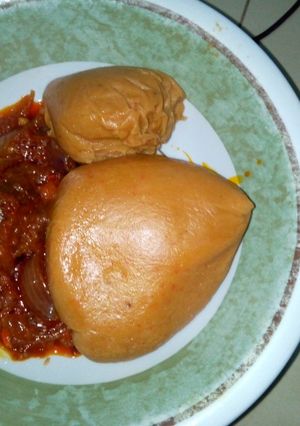 A picture of Moimoi with sauce.