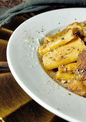 Hình của món Mì Rigatoni Bò Sốt Kem Nấm / Creamy Beef Mushroom Stroganoff Rigatoni 🇷🇺.