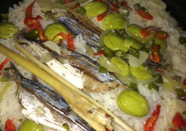 Nasi liwet ikan asin ricecooker