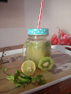 મોકટેલ (Mocktail Recipe in Gujarati) રેસીપી મુખ્ય ફોટો
