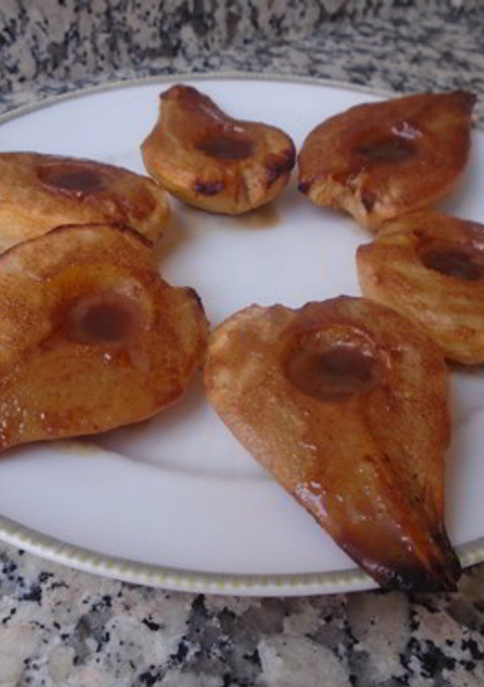 Una foto de Peras con canela al horno