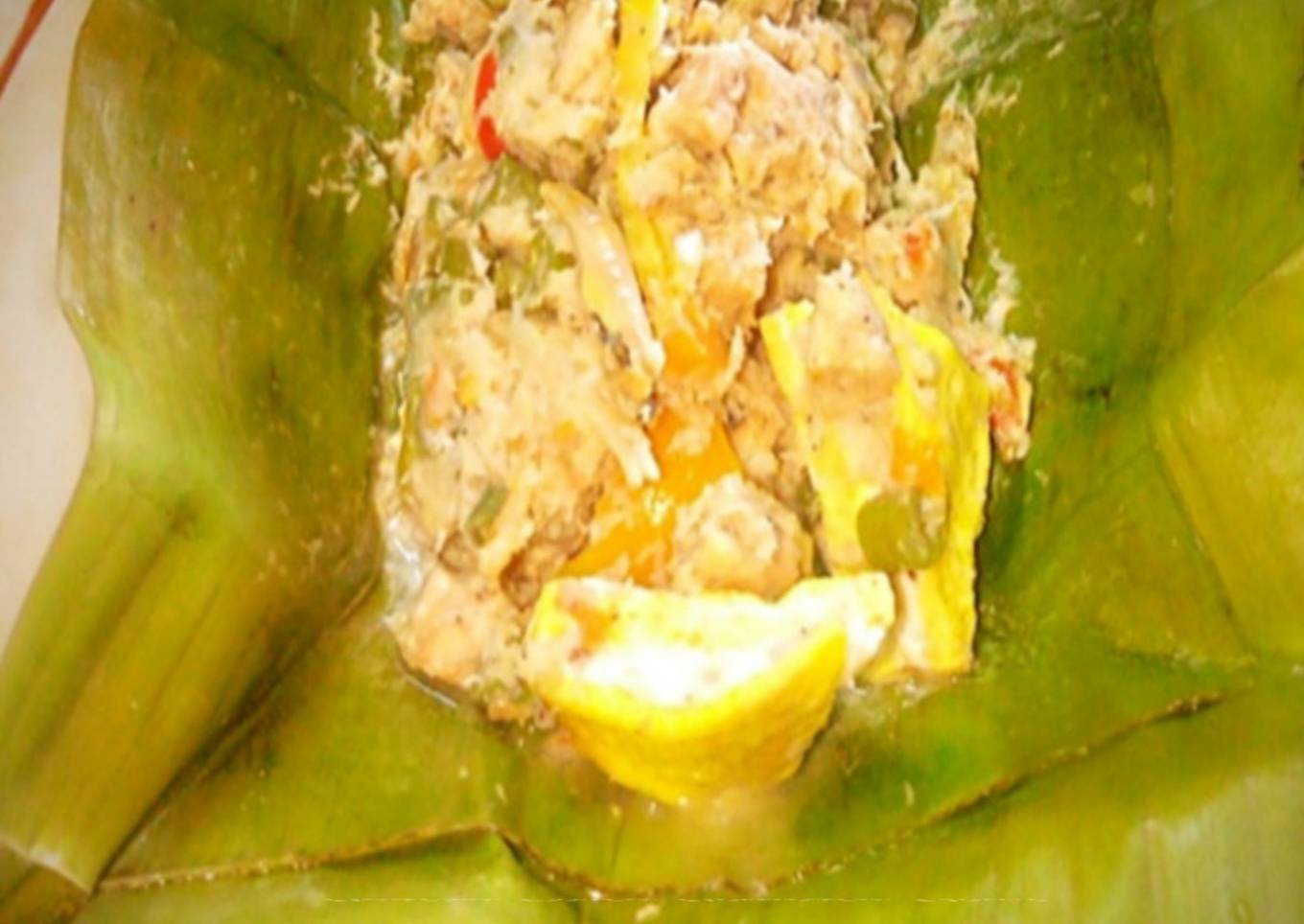 Botok Telor 3 in 1 (telor dikukus berlapis)