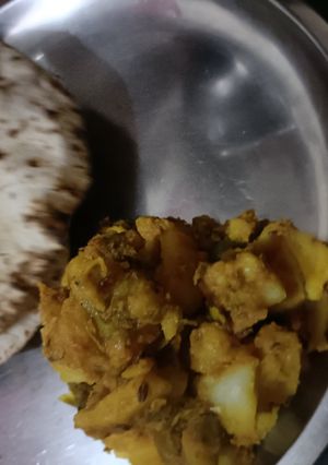 सुखे आलू (sukhe aloo recipe in Hindi) रेसिपी मुख्य फोटो