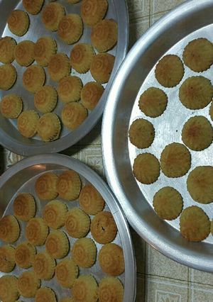 صورة لوصفة معمول السميد بالتمر والفستق الحلبي