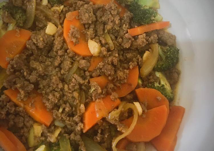 Bahan meracik Tumis daging giling brokoli wortel Lezat