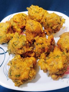 મેથી ના ગોટા (Methi Gota Recipe In Gujarati) રેસીપી મુખ્ય ફોટો