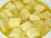 Una foto de yuca cocida