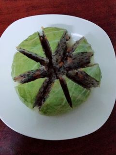 Hình của món Cải thảo cuộn thịt hấp.