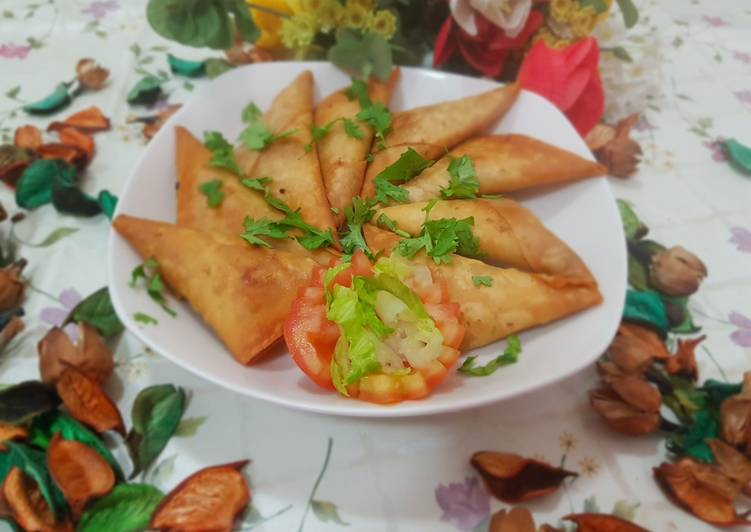 سمبوسة بالدجاج