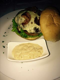 Una foto de Hamburguesa casera al pan