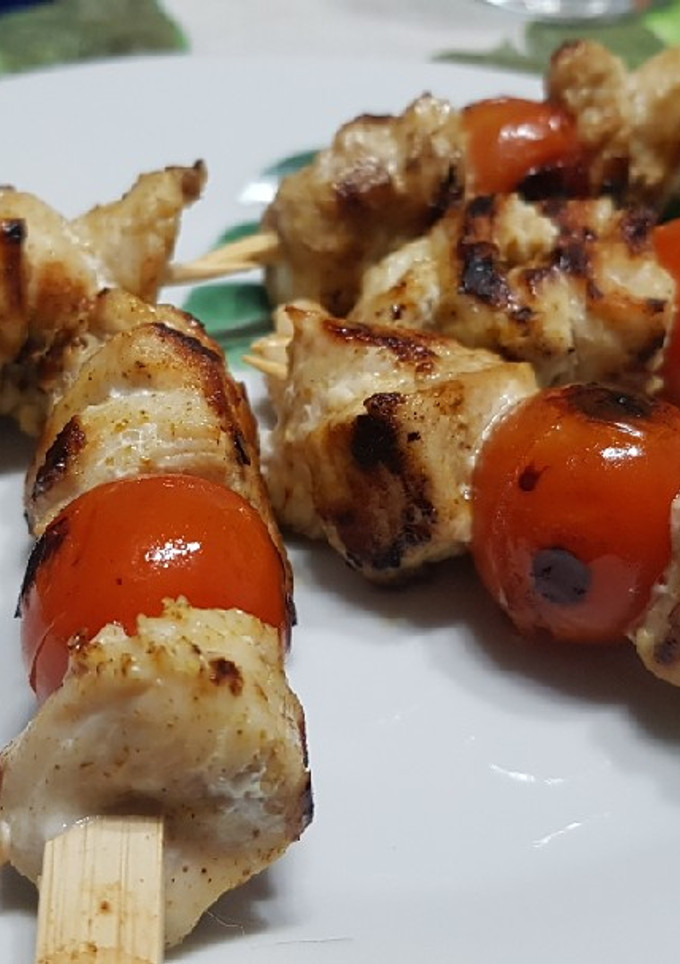 Una foto de Brochetas de pavo al curry