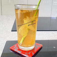 Honey Lemongrass Ginger Tea A picture of Honey Lemongrass Ginger Tea.
