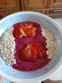 Foto resep Banana dragon smoothie bowl