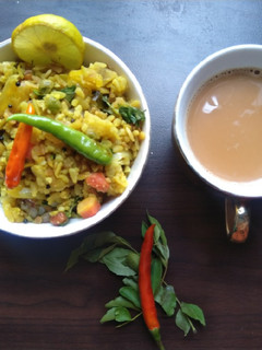 वेजिटेबल पोहा (Vegetable poha recipe in hindi) रेसिपी मुख्य फोटो