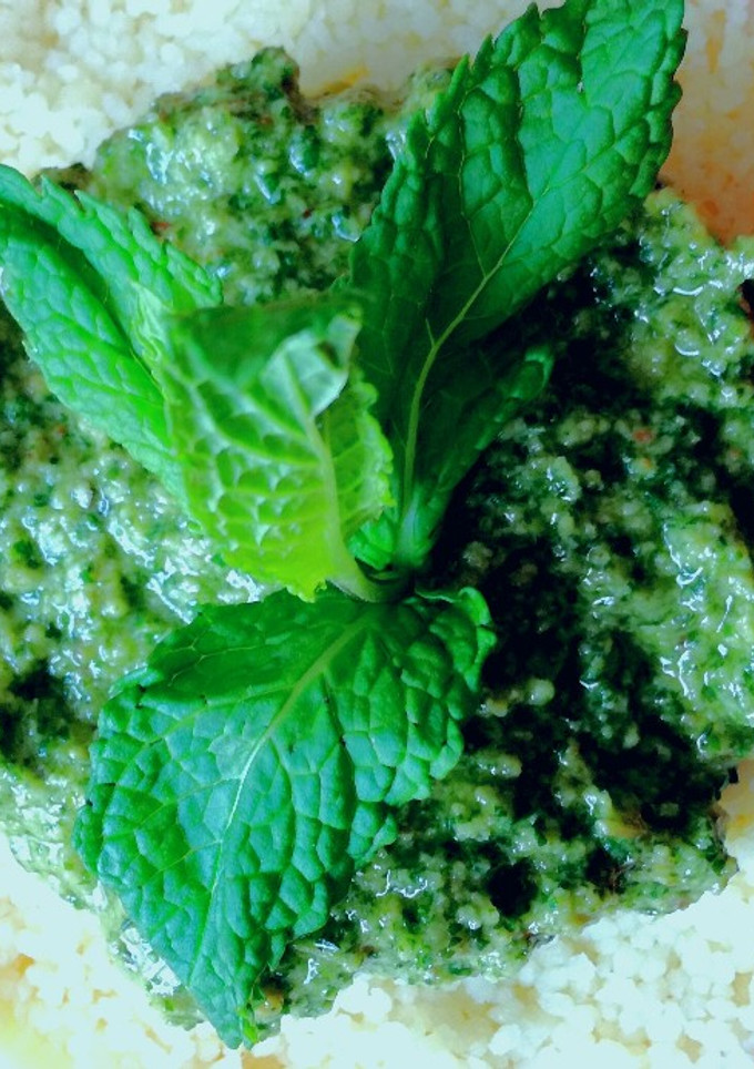 Una foto de Pesto con aguacate