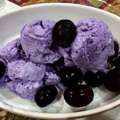 A picture of Black current Ice-cream.