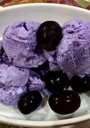 A picture of Black current Ice-cream.