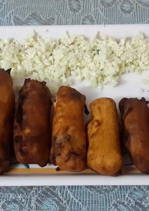 A picture of Stuffed Chilli Pakodas.