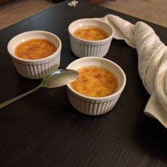 A picture of Crème brûlée.