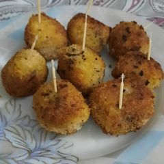 A picture of Potatoes poppers😋.