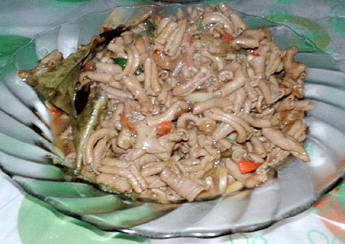 Bagaimana Menyiapkan Tumis usus ayam yang Enak Banget