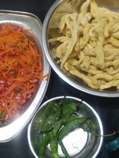 વણેલા ગાંઠિયા(Vanela Gathiya Recipe in Gujarati) રેસીપી મુખ્ય ફોટો