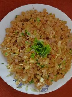 फोडणीची साबुदाणा खिचडी (sabudana khichdi recipe in marathi) रेसिपी चे मुख्य फोटो