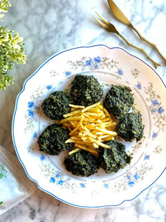 Una foto de Green Balls de espinacas, queso y superfoods!