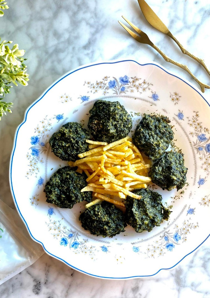 Una foto de Green Balls de espinacas, queso y superfoods!
