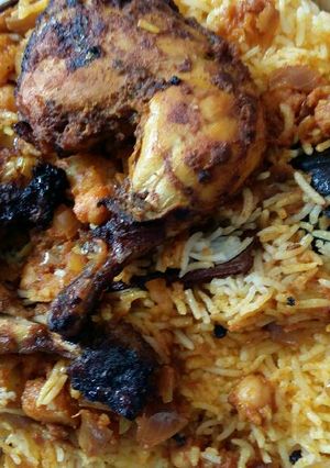 صورة لوصفة كبسة مع كشنة البطاطا والحمص