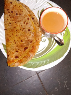 डबल लेयर आलू पराठा(Double layer aloo paratha recipe in Hindi) रेसिपी मुख्य फोटो