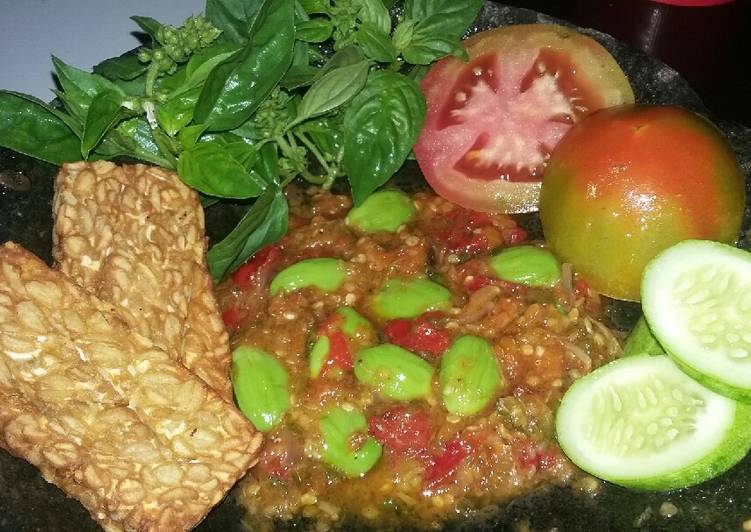 Sambal goreng pete