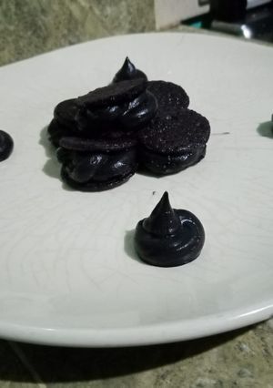 Una foto de Dark Macarrons