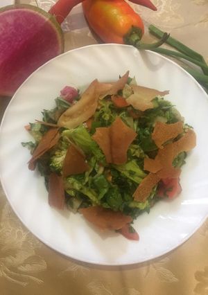 A picture of Fattoush.