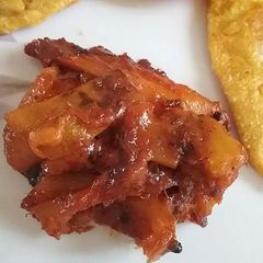 A picture of Kachche aam ki mithi chutney.