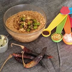 A picture of Avale hindoli / gooseberry pickle.