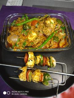 પનીર ટીકકા મસાલા(paneer tikka masala recipe in Gujarati) રેસીપી મુખ્ય ફોટો