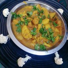 Aloo gobhi ki sabji A picture of Aloo gobhi ki sabji.