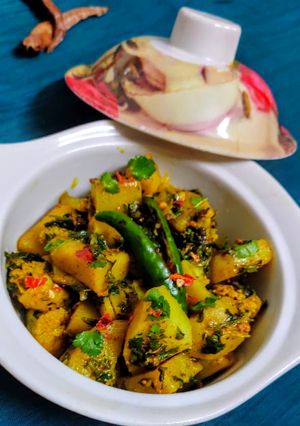 आलू गोभी विद रतालू रेसिपी मुख्य फोटो