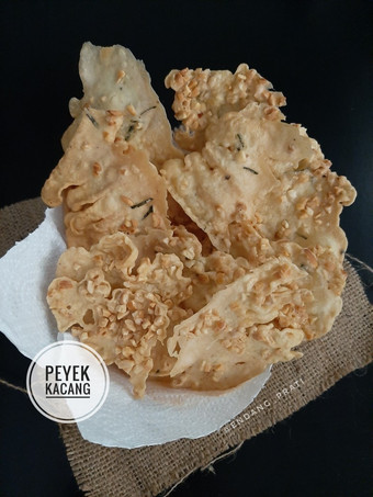 Anti Ribet, Memasak Peyek Kacang Bunda Pasti Bisa